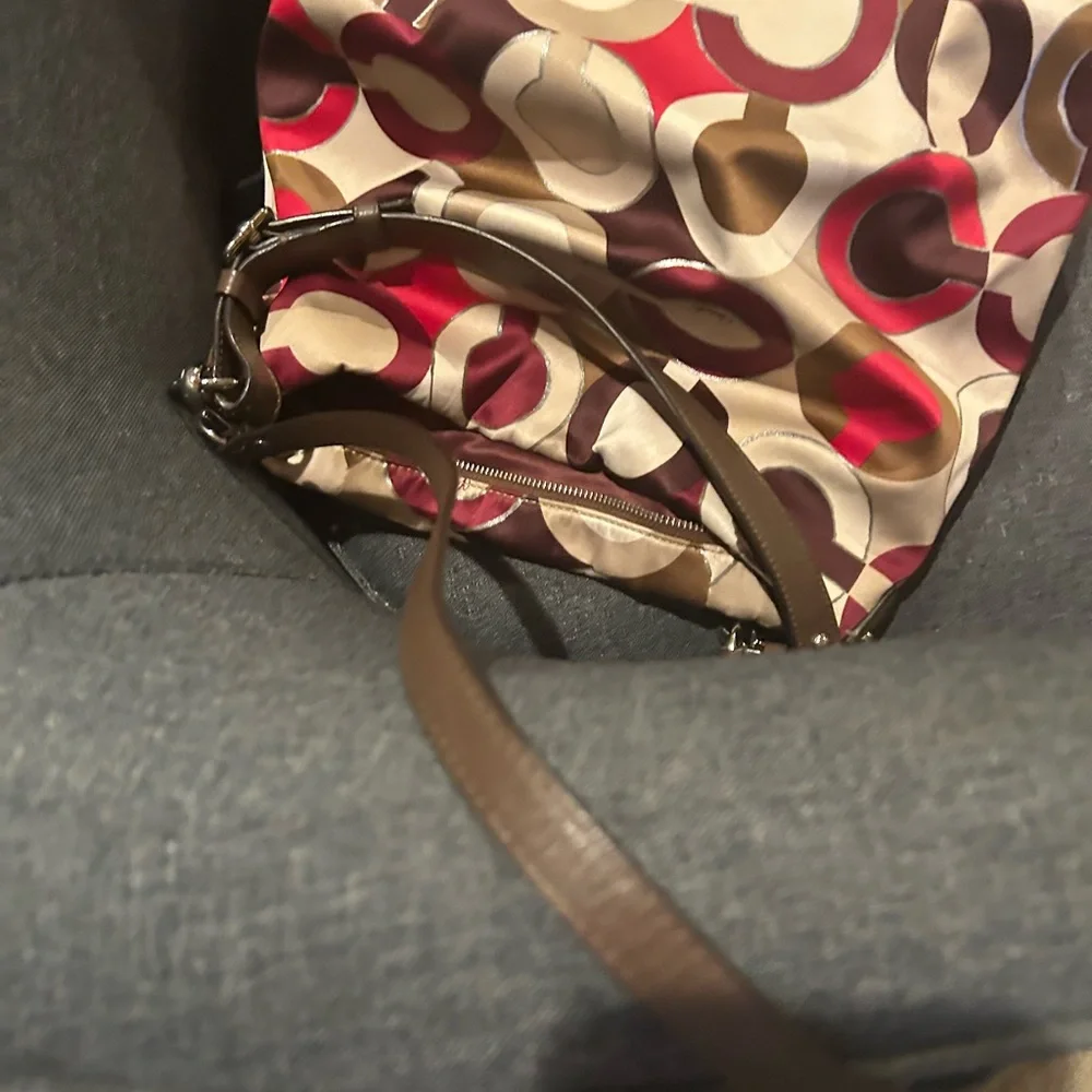 Coach Madison metallic Isabelle’s satin clutch and shoulder bag. - Picture 9 of 15